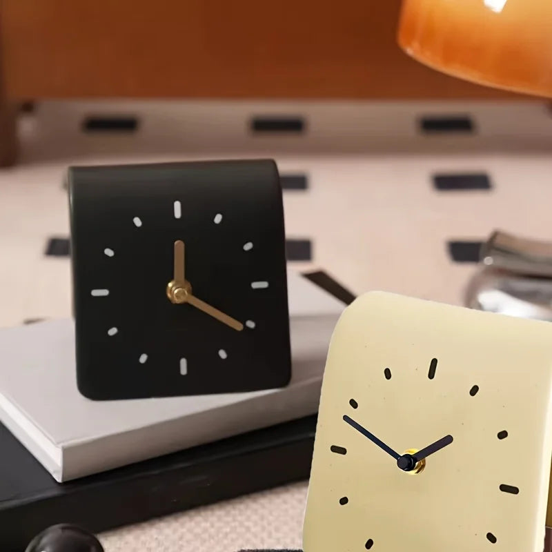 Elegant Silent Desktop Clock - Modern Design & Quiet Operation