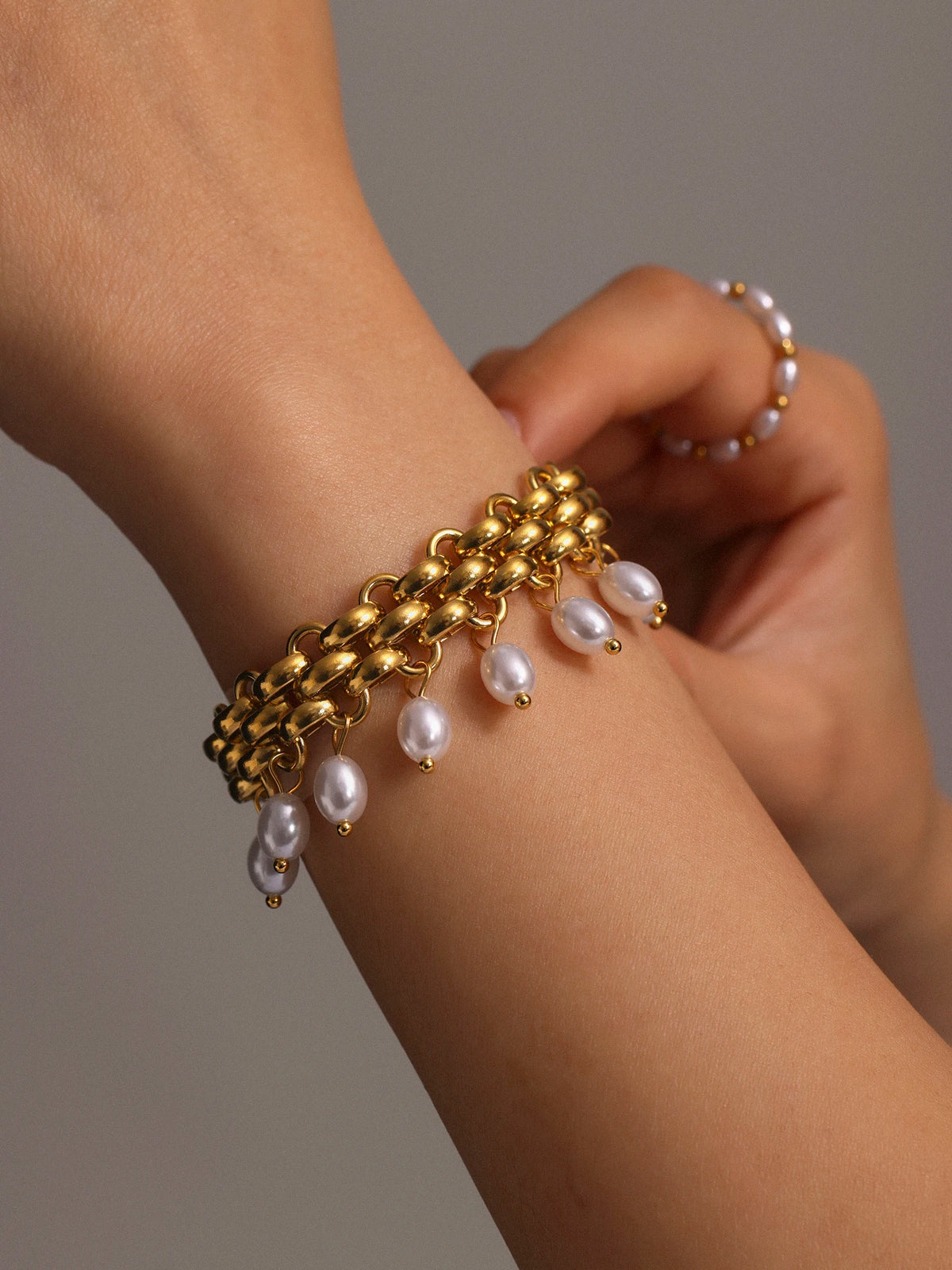 Luxury Golden Chunky Chain Necklace & Pearl Set
