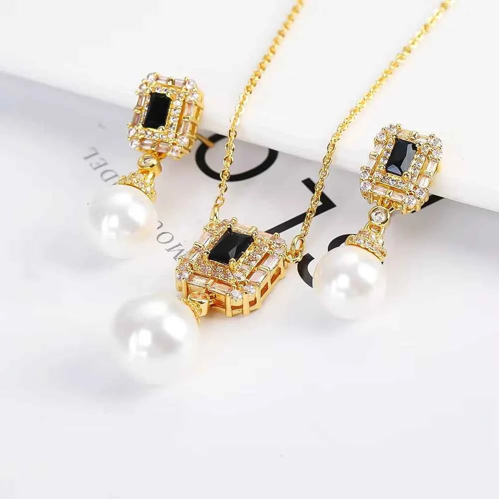 Luxury Pearl Pendant Necklace Earring Set - 18K Gold Plated