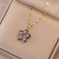 Elegant Spin Zircon Flower Pendant Necklace in Gold