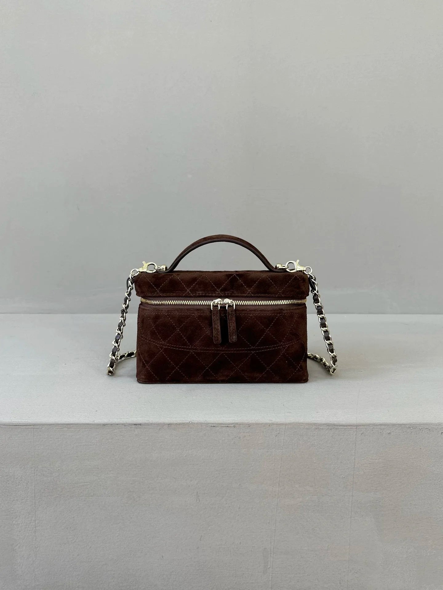 Elegant Frosted Suede Diamond Grid Chain Bag