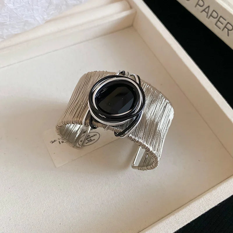 Elegant Luxury Wide Edge Bracelet - Personalized Temperament