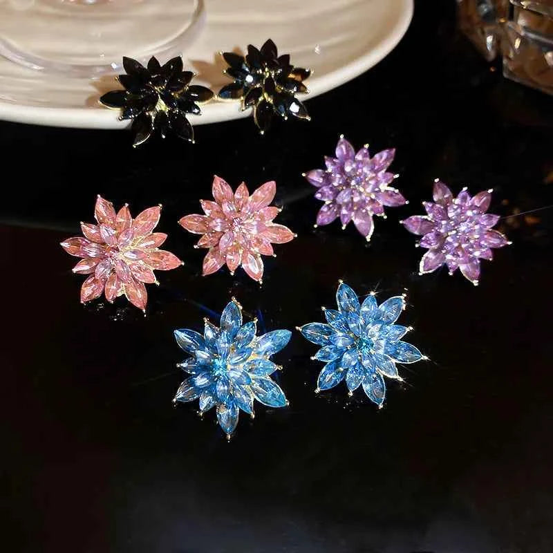 Luxury Crystal Flower Stud Earrings - Elegant Floral Design