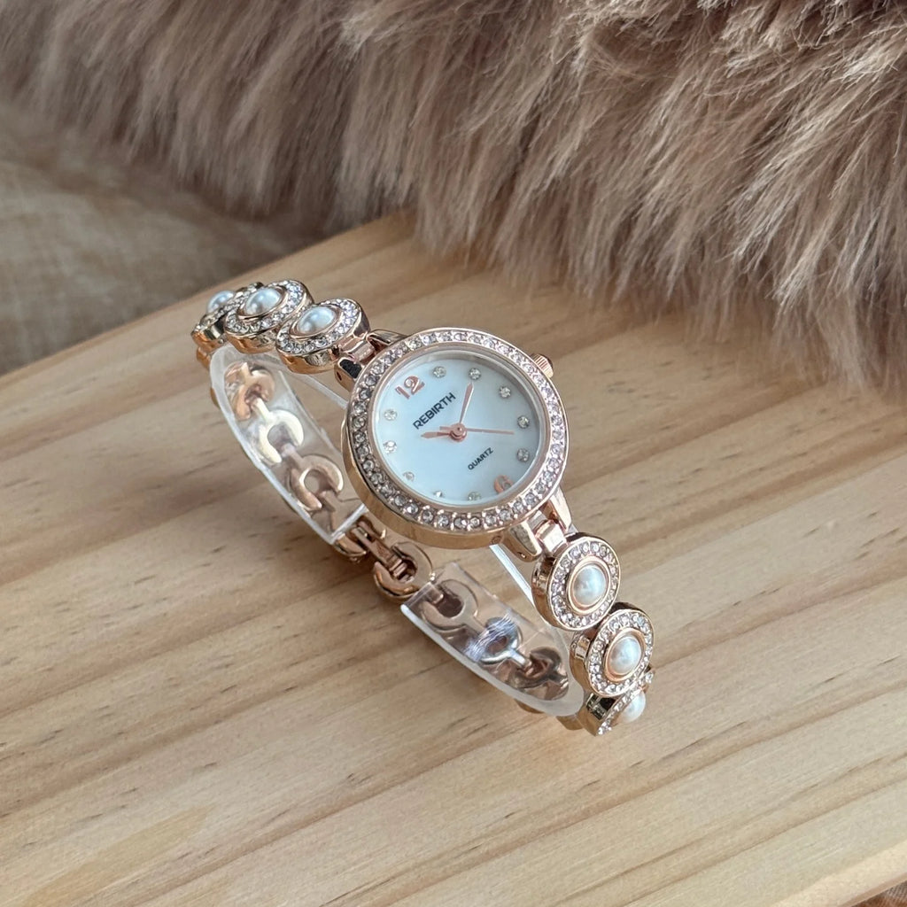 Elegant Pearl Bracelet Women's Watch - Diamond Quartz