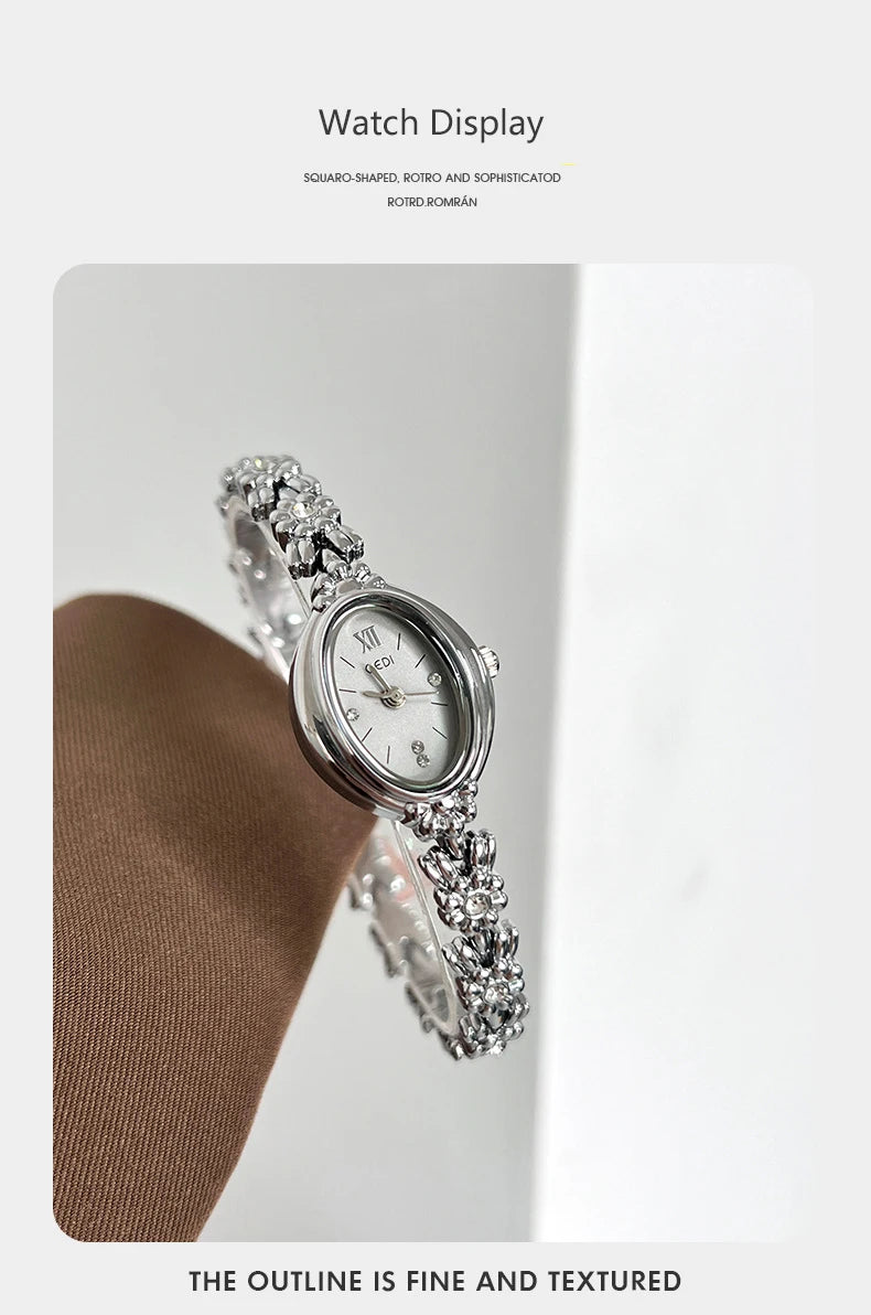 Elegant Retro Diamond Women's Watch - Exquisite Bracelet Design