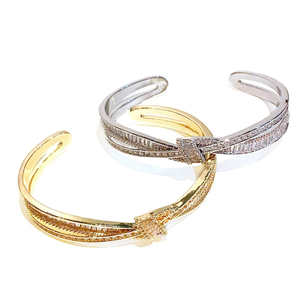 Elegant Twisted Knot Cuff Bracelet - Sparkling Zircon