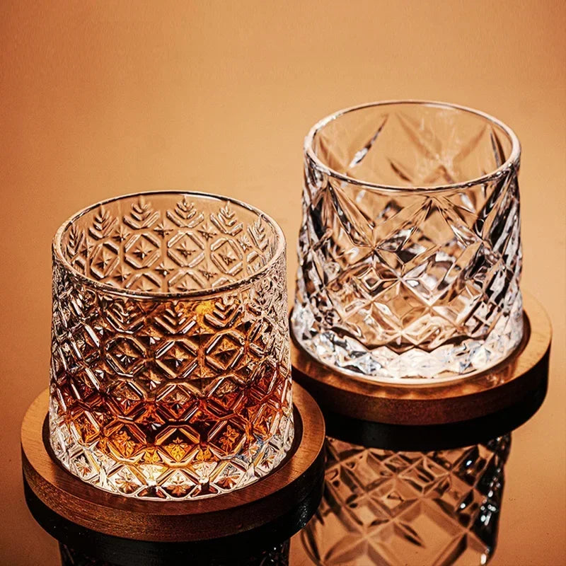 Elegant Crystal Whiskey Glass - Classic Tumbler Design