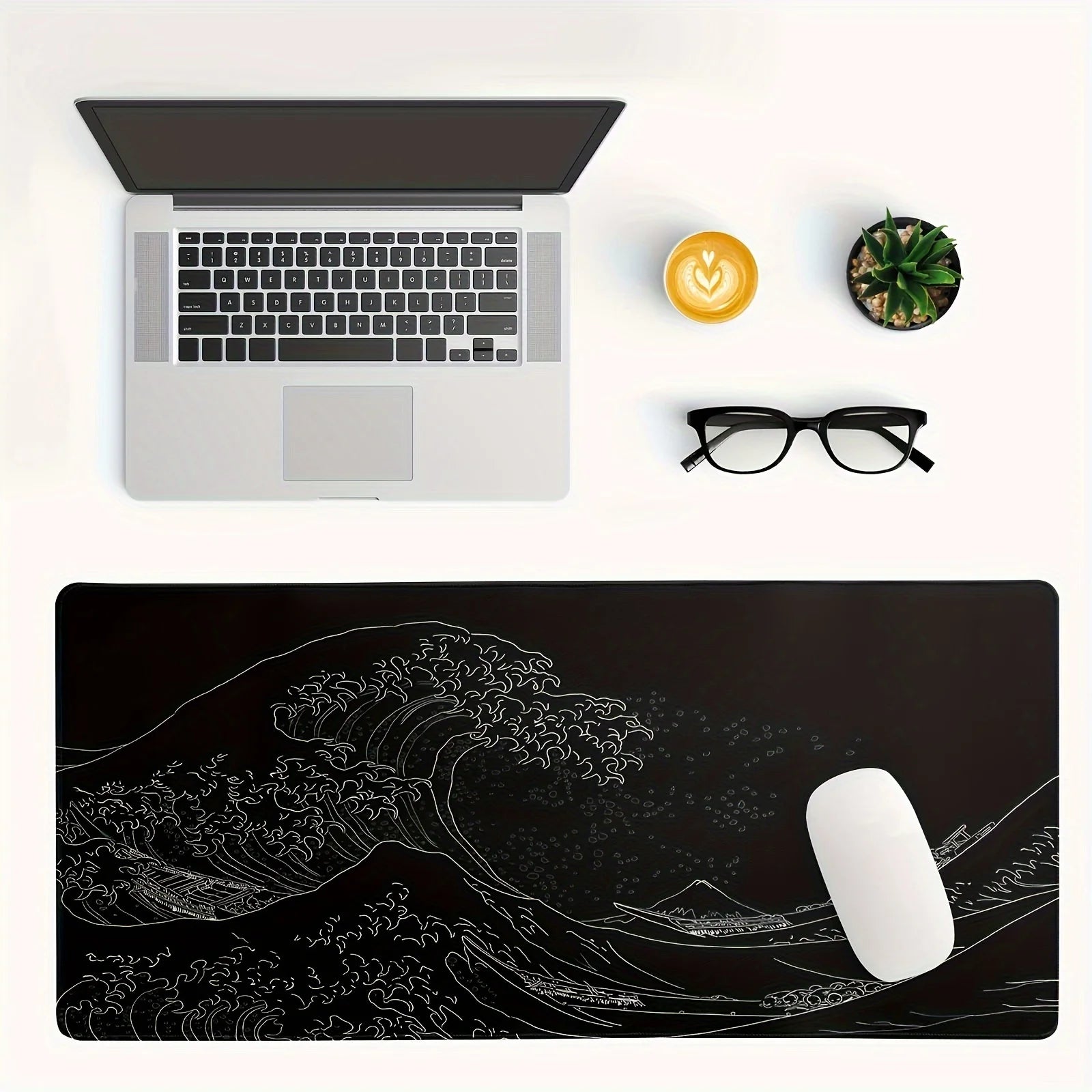 Premium Large Gaming Mouse Pad – Stitched Edges & Non-Slip Base