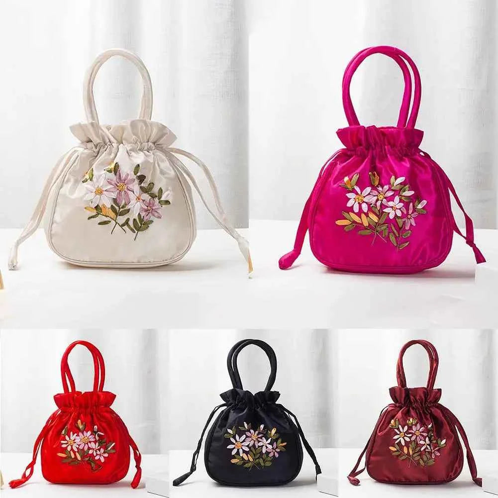 Elegant Embroidery Drawstring Bag - Vintage Hanfu Accessory