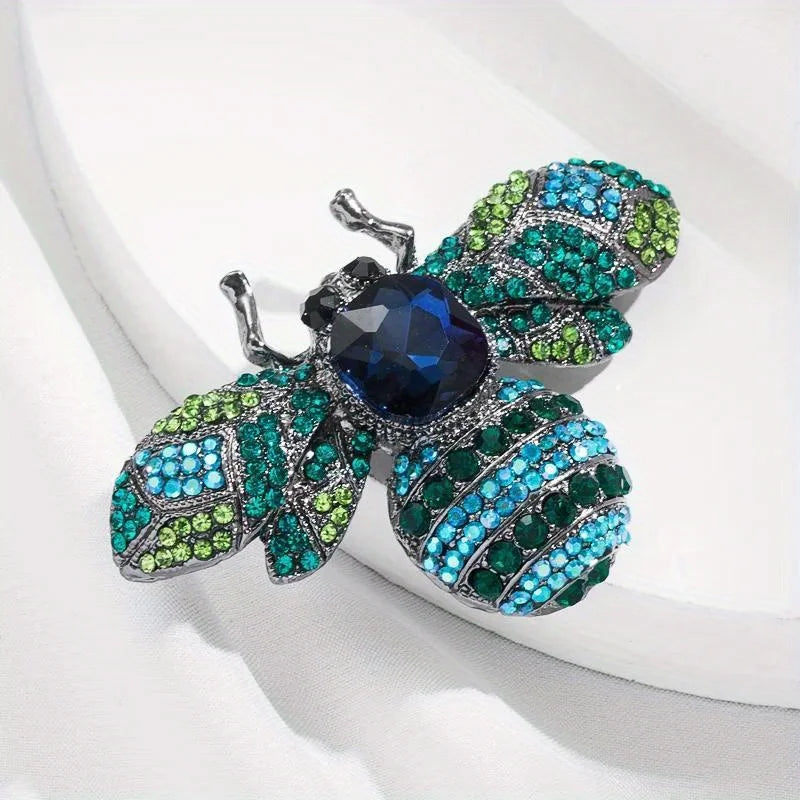 Elegant Crystal Bee Brooch Pin - Vintage Rhinestone Insect Badge