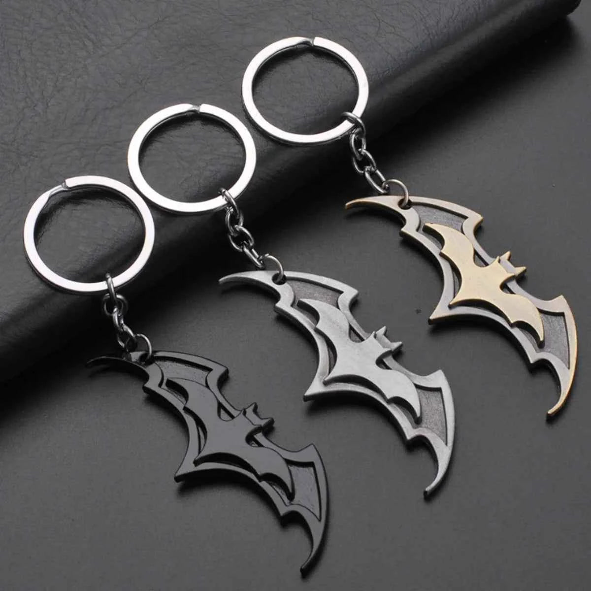 Bat keychain - creative anime metal keychain for car keys in black and silver