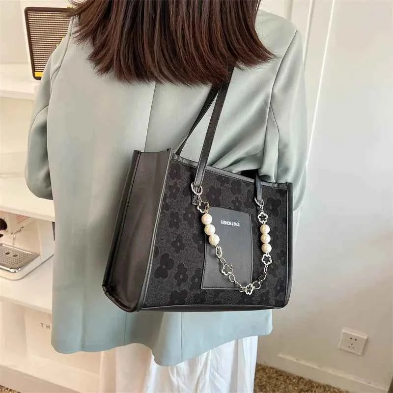 Elegant Large Capacity Tote Bag with Pearl Chain