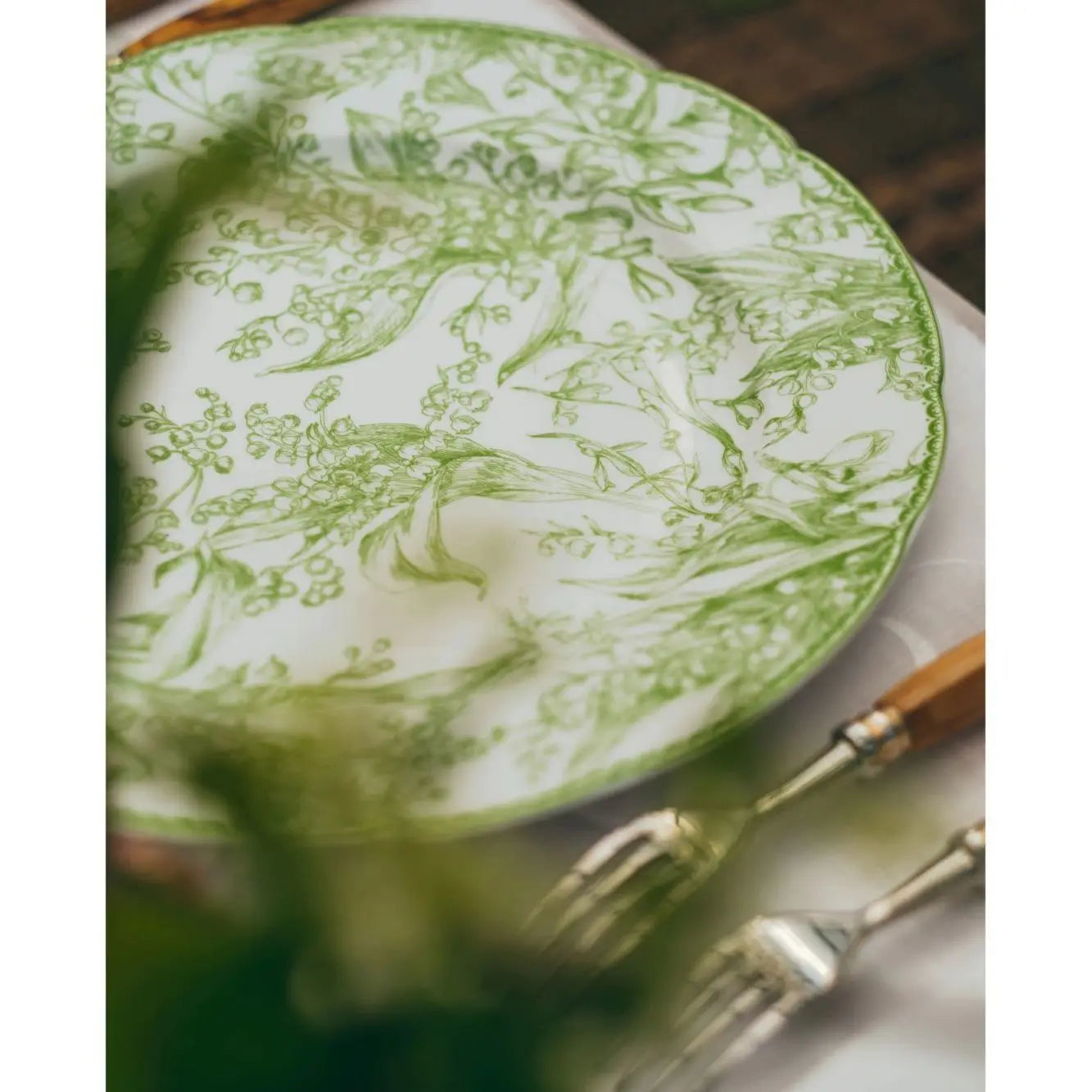 Elegant Ceramic Dinner Plate Set - 24 Piece Floral Design