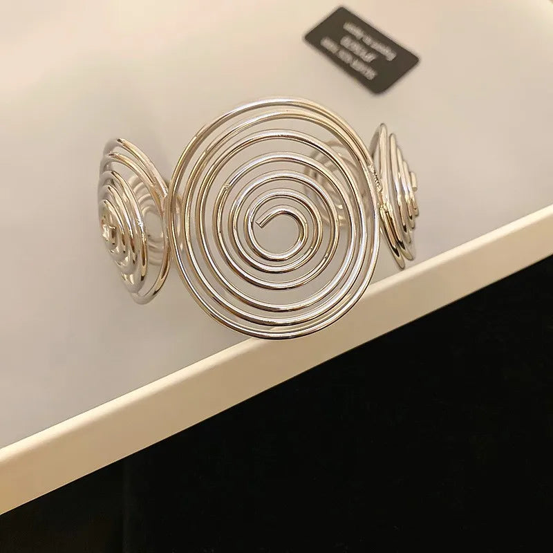Elegant Luxury Wide Edge Bracelet - Personalized Temperament