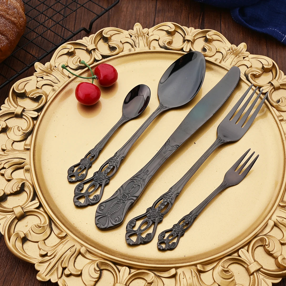 Elegant Rose Gold Dinnerware Set - 20-Piece Flatware