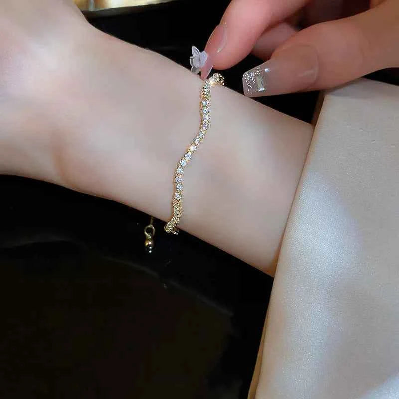 Luxury Wave Geometry Adjustable Crystal Bracelet