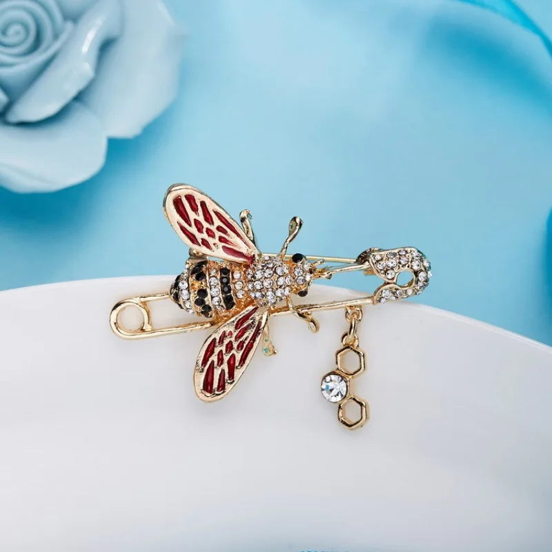 Elegant Crystal Bee Brooch Pin - Vintage Rhinestone Insect Badge