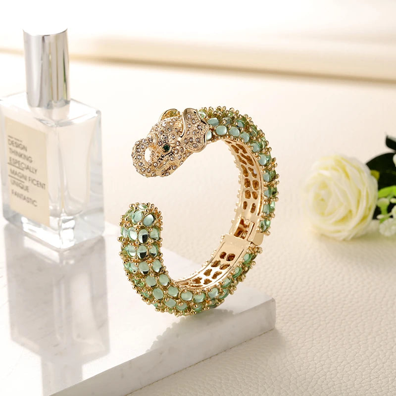 Elegant Resin Animal Cuff Bracelet - Colorful & Vintage