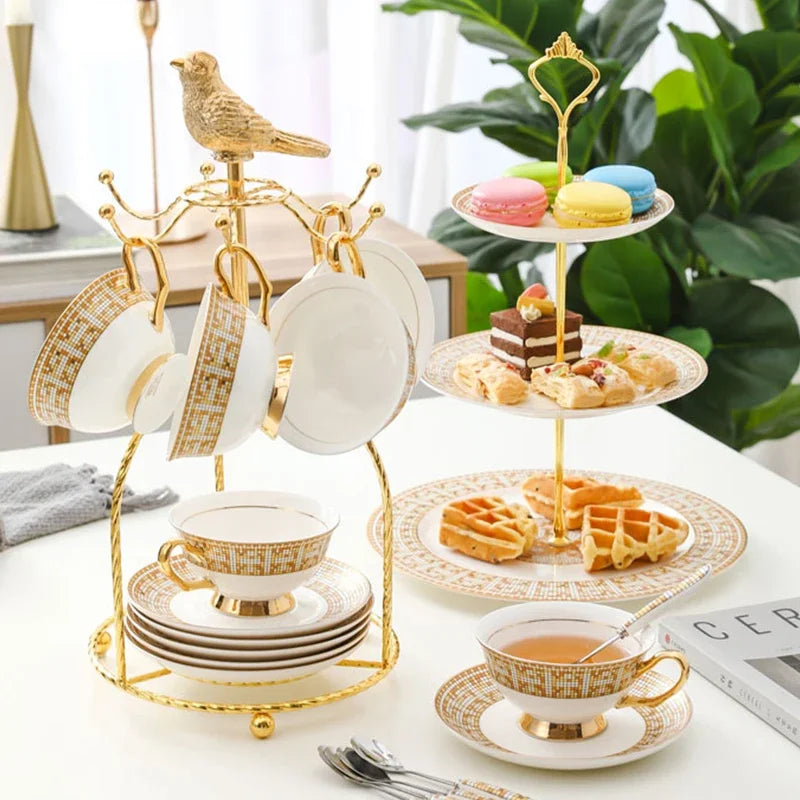 Elegant Vintage Ceramic Teacup Set - Gold-Plated Luxury