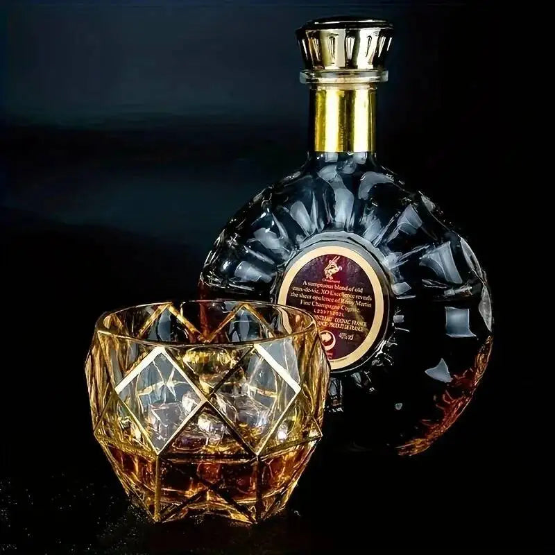Elegant Luxury Whiskey Glass - Crystal & Golden Line Design