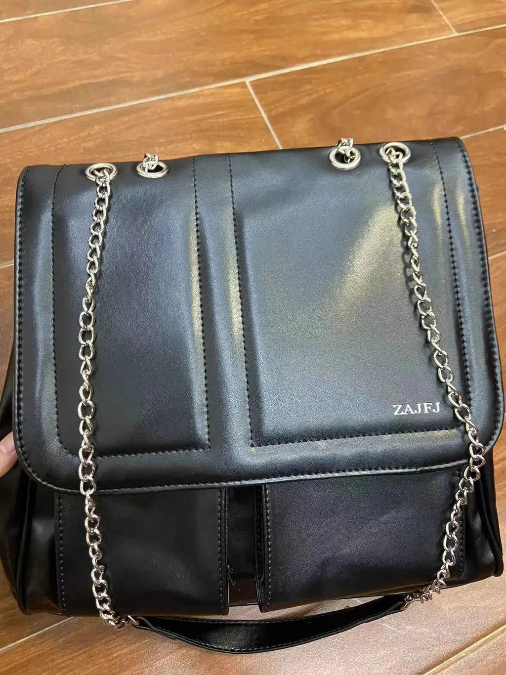 Elegant Black Leather Crossbody Bag - Large Capacity Vintage Style