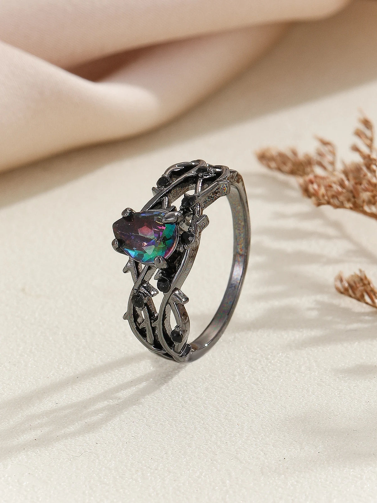 Elegant Vine Ring - Luxury Gun Black Cubic Zirconia Jewelry