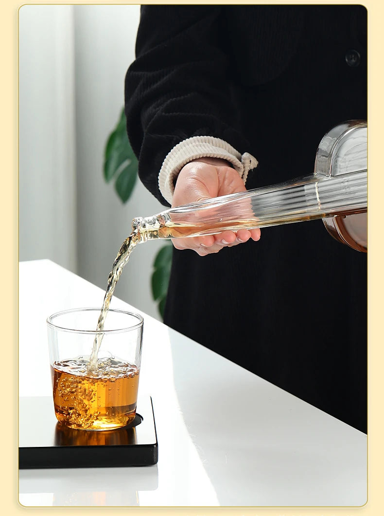 Premium Glass Guitar Decanter - Elegant Wine Aerator Set