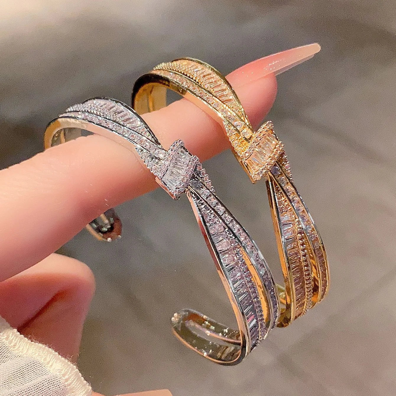Elegant Twisted Knot Cuff Bracelet - Sparkling Zircon