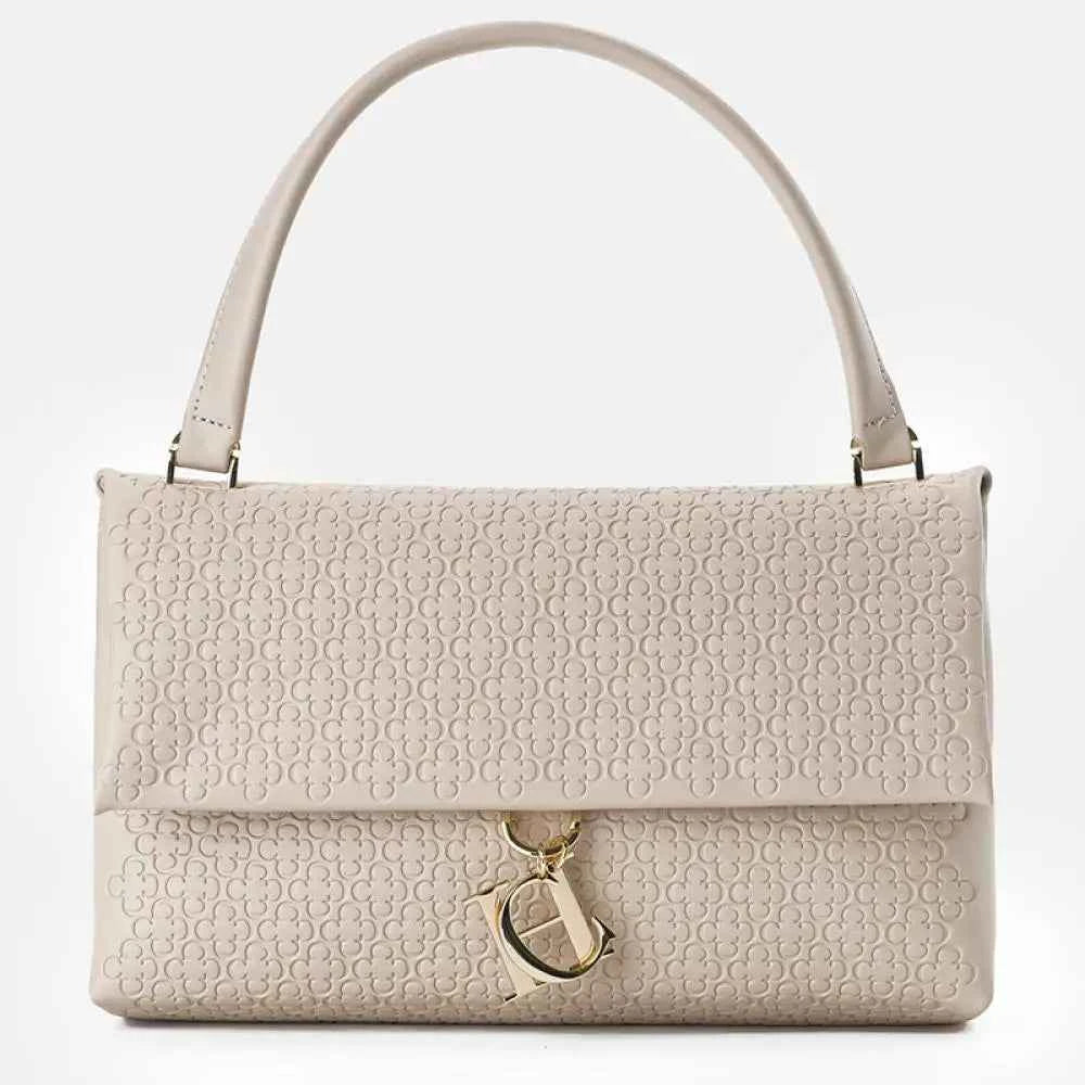 Elegant Women's Shoulder Bag with Detachable Chain