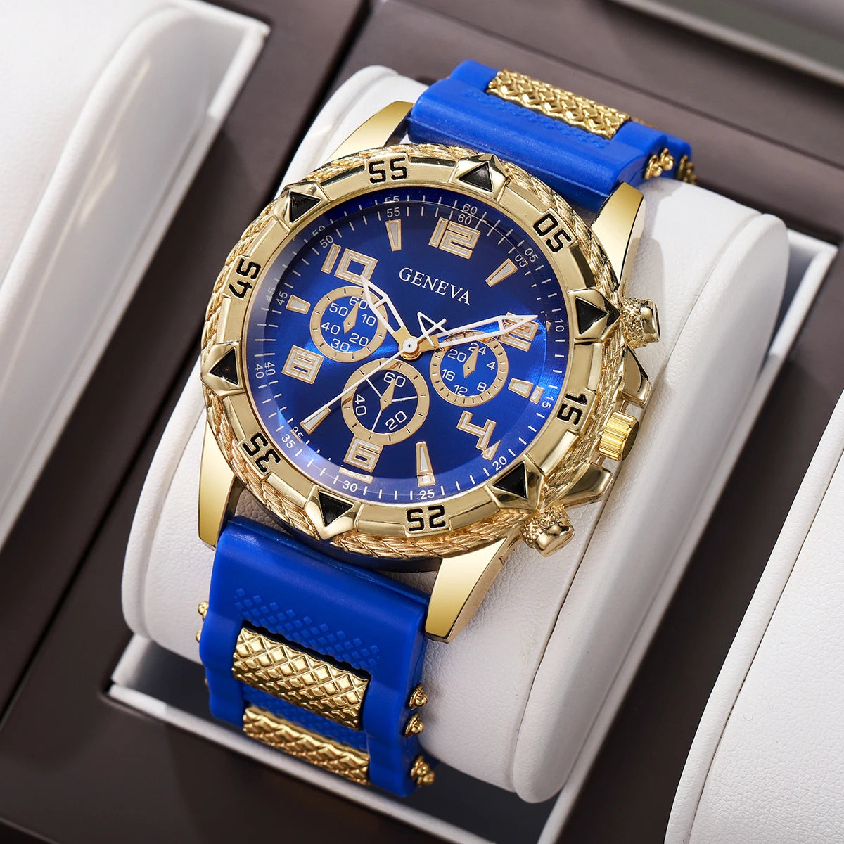 Luxury Arabic Dial Men's Quartz Watch - Silicone Strap