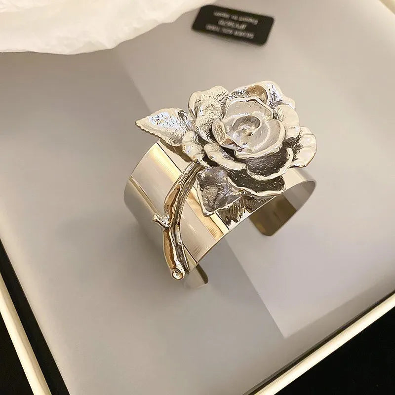 Elegant Luxury Wide Edge Bracelet - Personalized Temperament