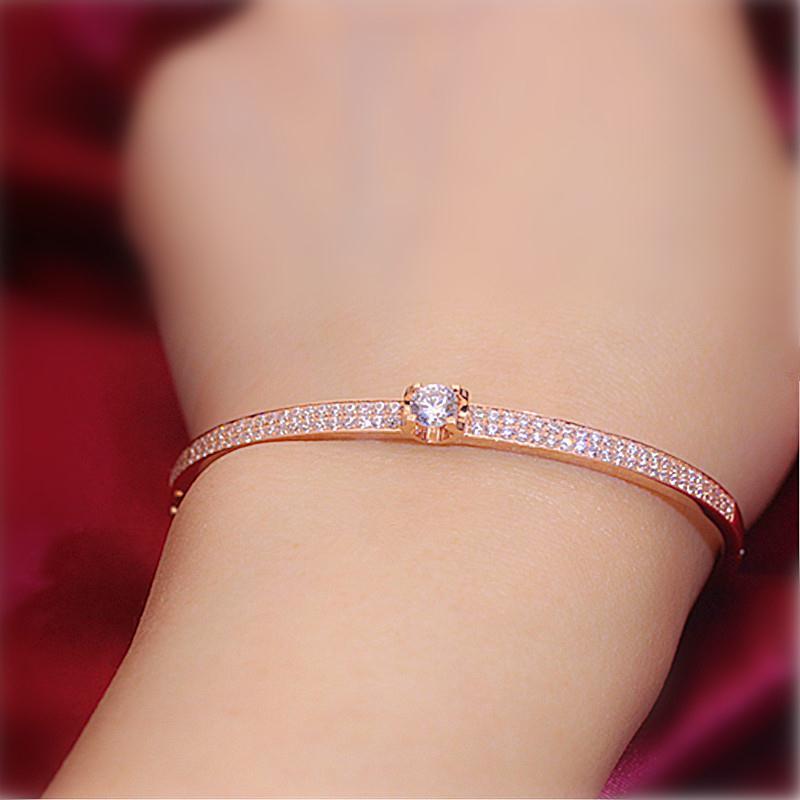 Elegant Rose Gold Crystal Bracelet - Light Luxury Design