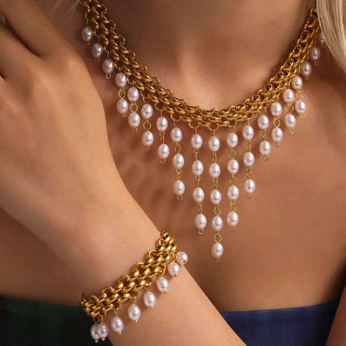 Luxury Golden Chunky Chain Necklace & Pearl Set