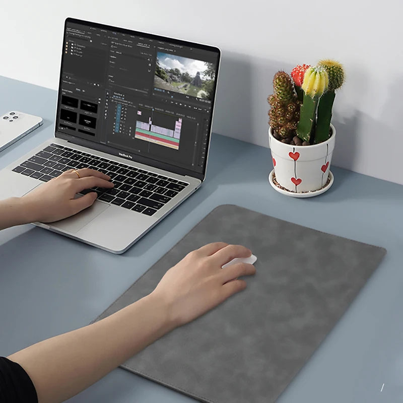 Premium Laptop Sleeve Case - Universal Fit for MacBook & PC