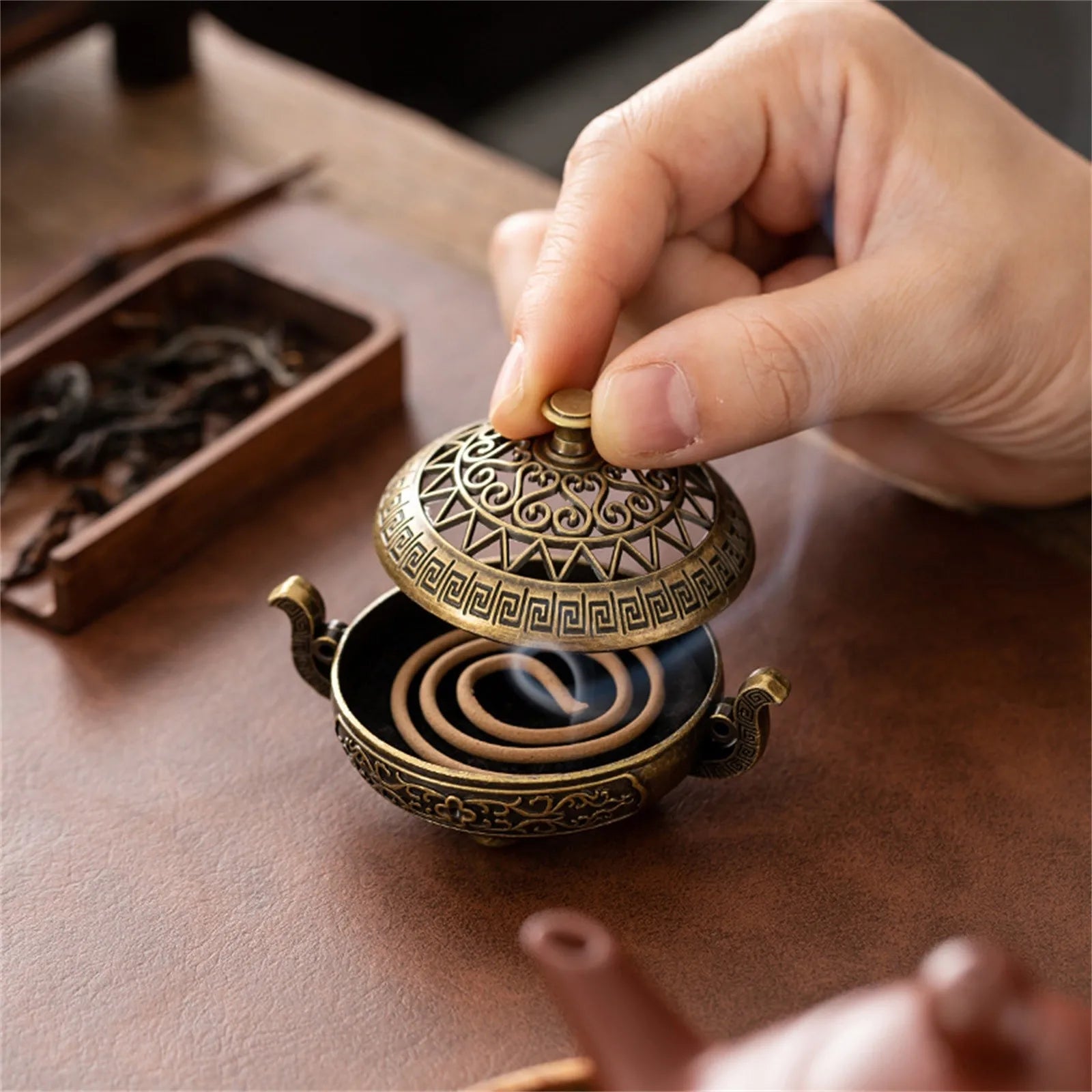 Elegant Copper Alloy Incense Burner - Hand-Carved Fretwork Design