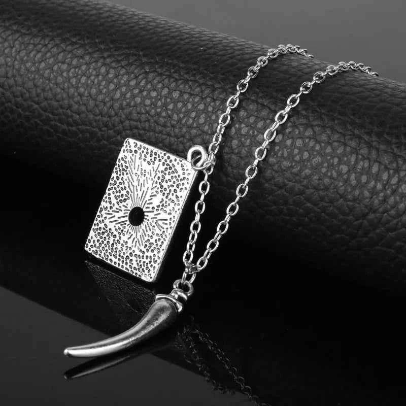 Premium Snake Tooth Pendant Necklace - Stylish Unisex Cosplay Jewelry