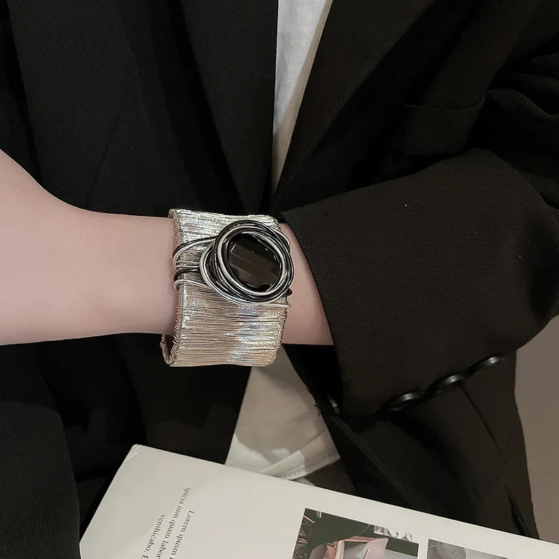 Elegant Luxury Wide Edge Bracelet - Personalized Temperament