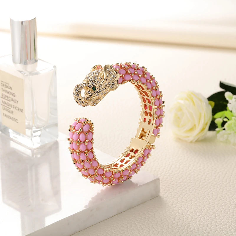 Elegant Resin Animal Cuff Bracelet - Colorful & Vintage