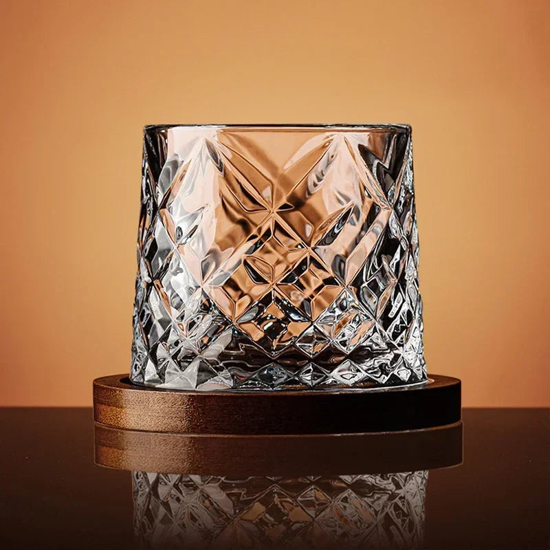 Elegant Crystal Whiskey Glass - Classic Tumbler Design