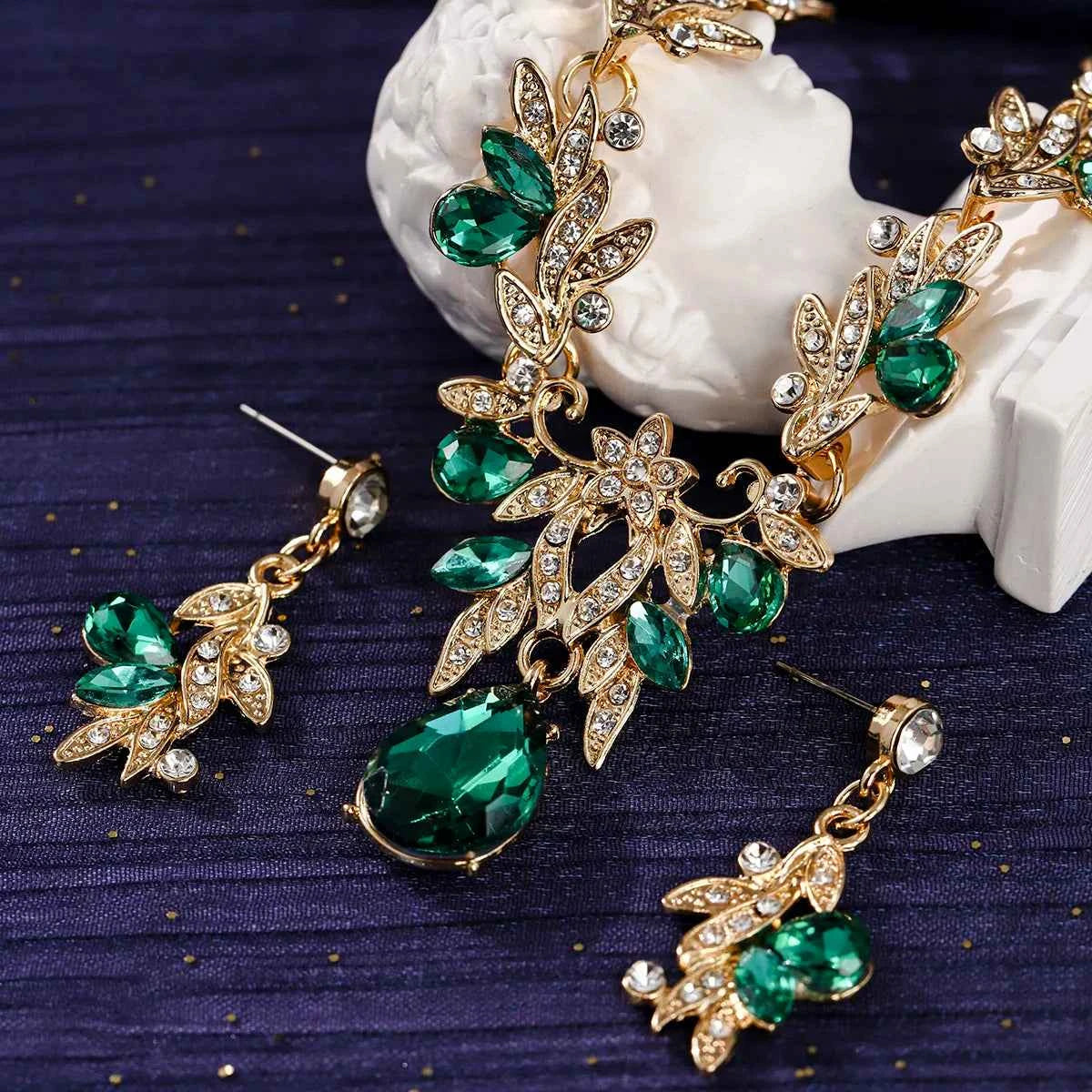 Exquisite Luxury Rhinestone Bridal Jewelry Set - Crystal Necklace & Earrings
