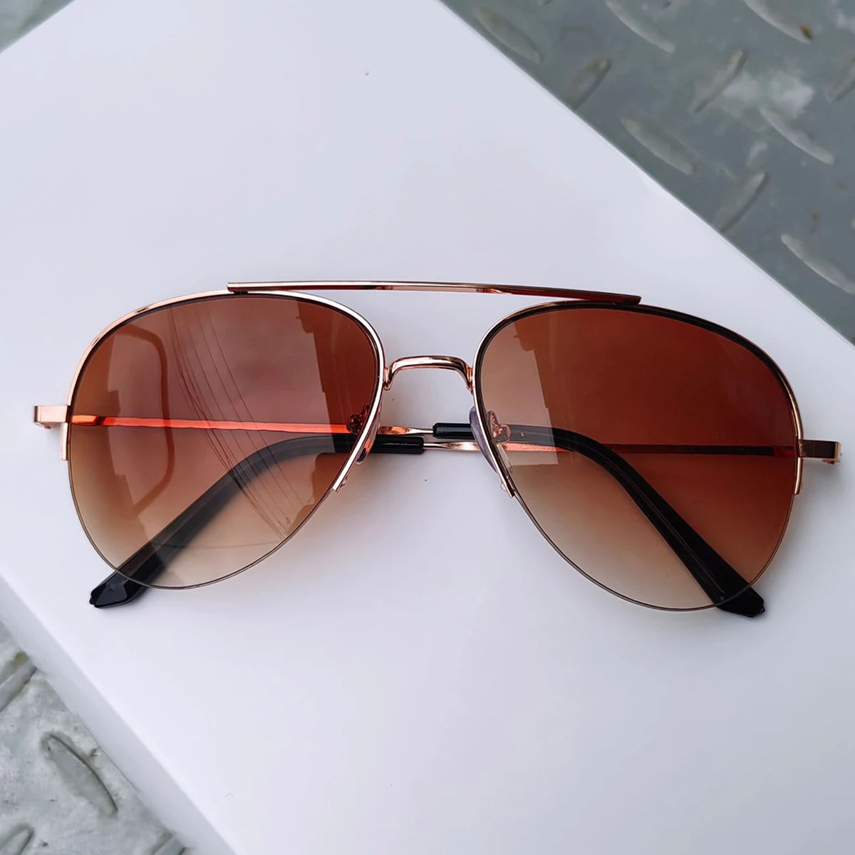 Classic Men's Aviator Sunglasses - Premium UV Protection & Style