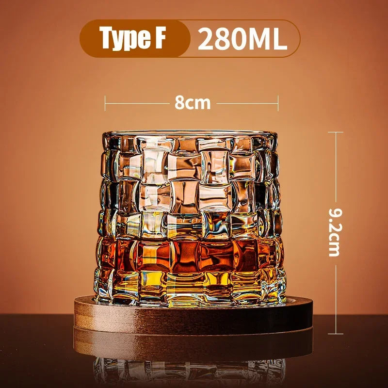 Elegant Crystal Whiskey Glass - Classic Tumbler Design