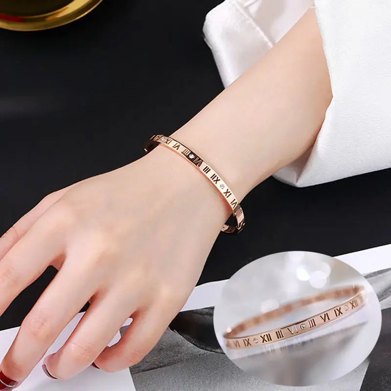 Luxury Roman Numerals Bracelet - Stainless Steel Elegance