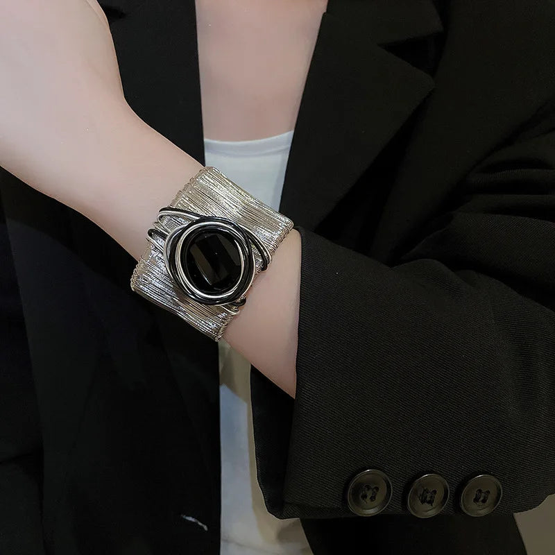 Elegant Luxury Wide Edge Bracelet - Personalized Temperament