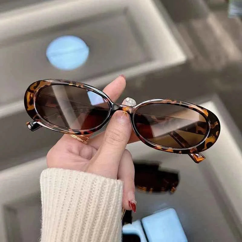 Luxury Oval Vintage Sunglasses - Retro Leopard Frame
