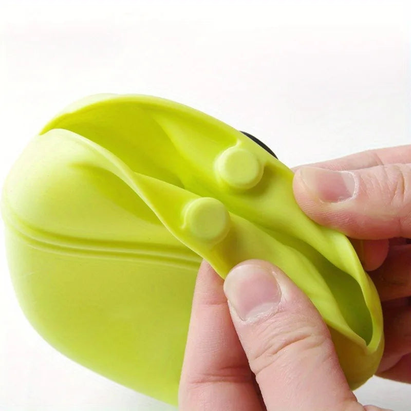 Premium Silicone Dog Treat Pouch - Portable Training Bag