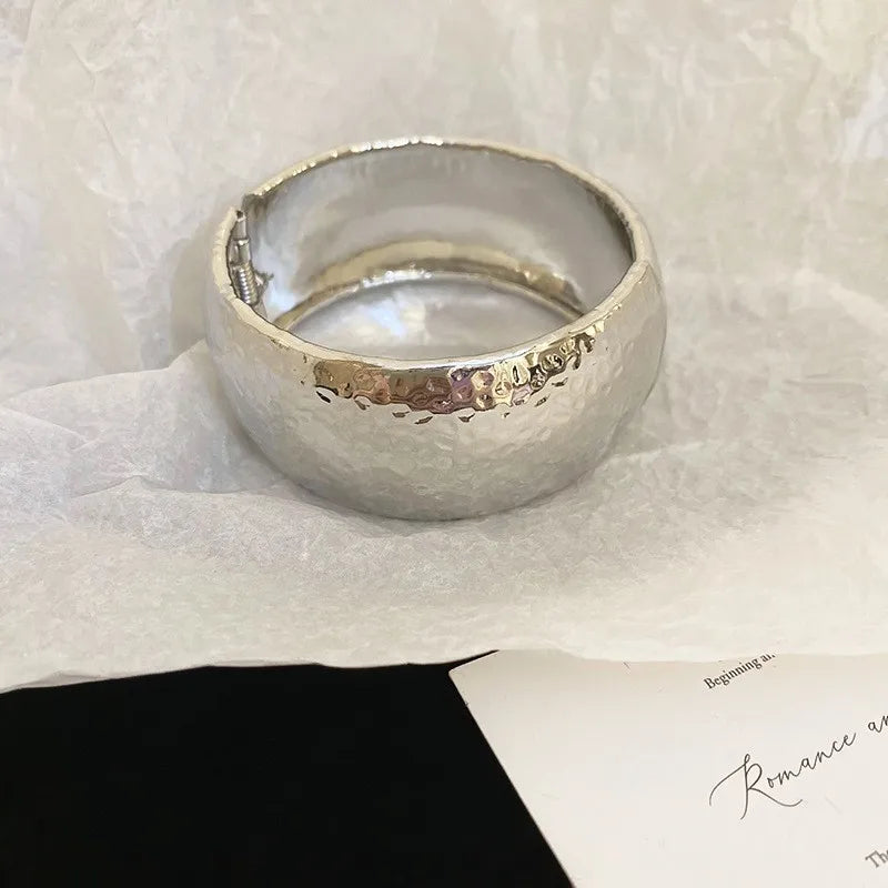 Elegant Luxury Wide Edge Bracelet - Personalized Temperament