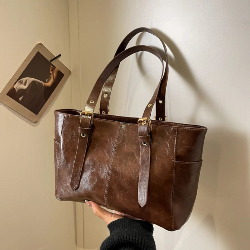 Luxury Chain Shoulder Bag - Elegant Minimalist Tote