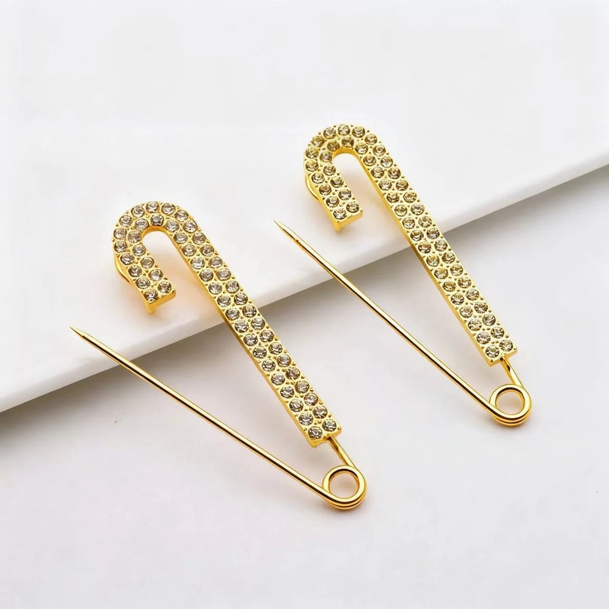 Elegant Gold Crystal Rhinestone Brooch Pin for Women
