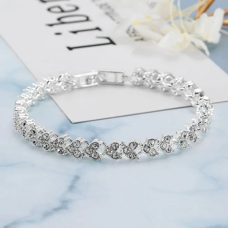 Elegant Roman Crystal Bracelet - Heart Chain Design